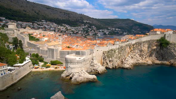 Historic Wall of Dubrovnik Old Town Croatia alt