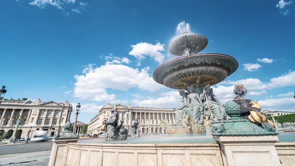 Paris France Timelapse / The Fontaine Des Fleuves on the Place De La Concorde alt