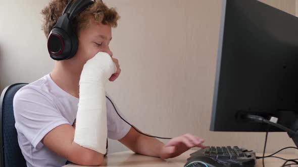 Teenager in Cast
