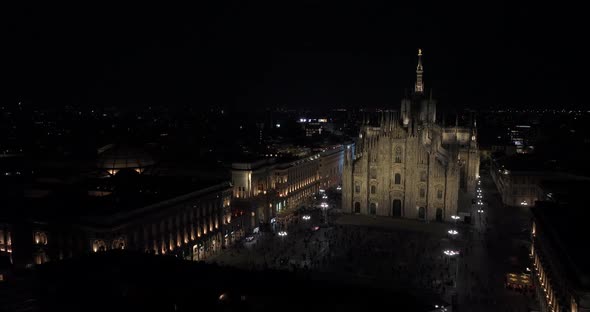 Beautiful Duomo Di Milano Cathedral Illuminated at Night alt