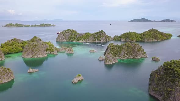 Islands of Indonesia and Boats