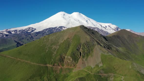Mount Elbrus in Caucasus Mountains alt