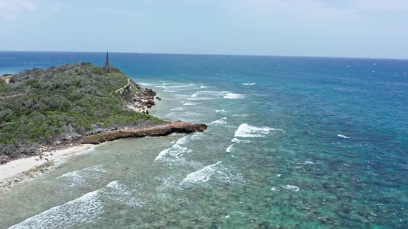Small deserted islet in Caribbean, Isla Cabra (Goat Island), Montecristi alt