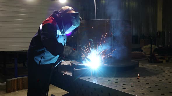 Welding of Metal Structures in The Production Shop