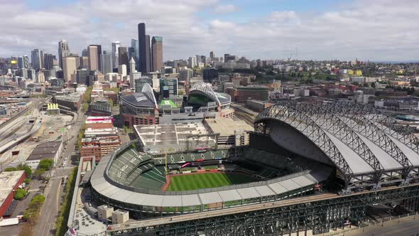 Orbiting aerial shot of Seattle Mariner's home stadium. alt