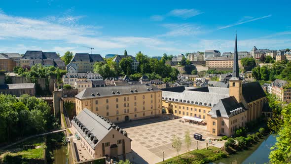 Sunny Day in Luxembourg alt