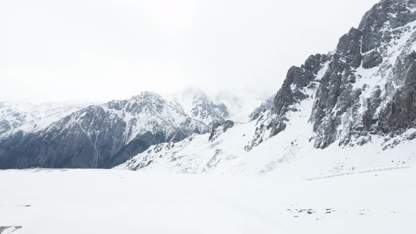 Yurt Nomadic House Hotel Complex in Kazakhstan Mountains alt