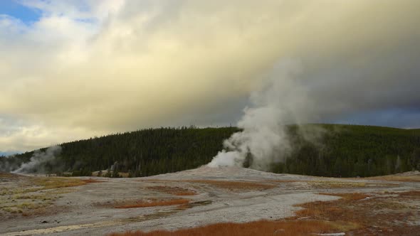 Old Faithful Geyser alt