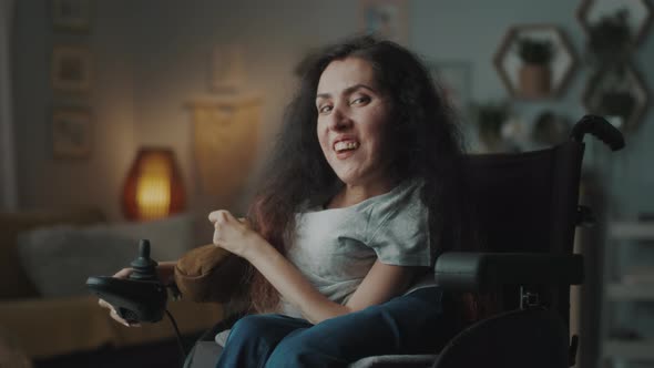 Joyful Woman with Spinal Muscular Atrophy alt