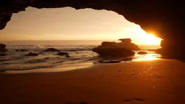Sunrise at Caves Beach