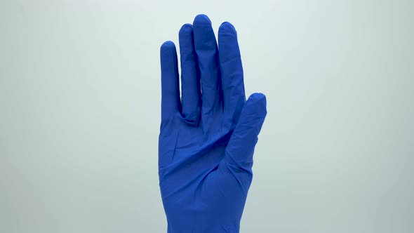Hand dummy of a medical gloved alt