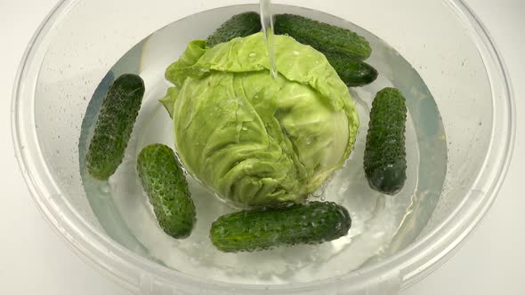 The washing vegetables before eating. alt
