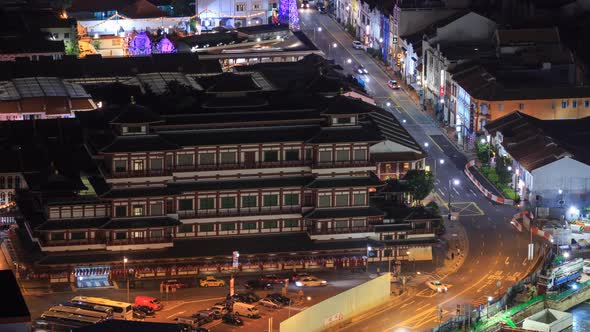 4k Time-lapse of the Buddha Tooth Relic Temple in Chinatown at night, Singapore alt