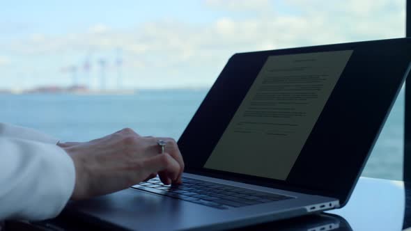 Businesswoman Hands Typing Laptop in Office Closeup alt