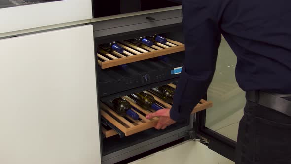 Interior details of a modern kitchen alt