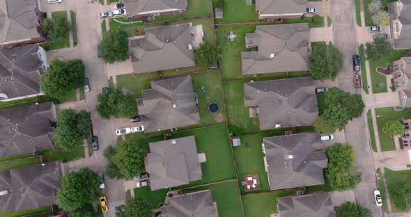 Birds eye view of Suburban homes just outside of Houston, Texas alt