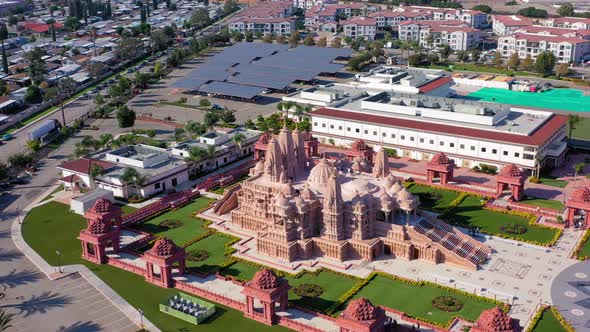 BAPS Shri Swaminarayan Mandir Hindu temple in Chino CA alt