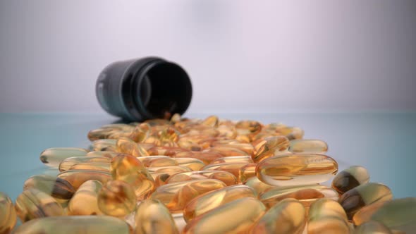 Extreme Macro in Motion Yellow Omega Capsules for Replenishing Fats and Vitamins in Nutrition and alt