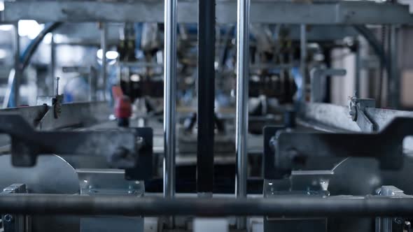 Cardboard Box Packing Machine Producing Crates for Manufacture Production alt