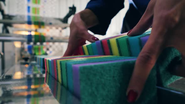 Foam Plastic Sponges Are Getting Laid Onto the Transporter alt