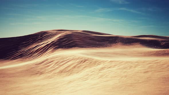 Sand Dunes at Sunset in the Sahara Desert in Libya alt