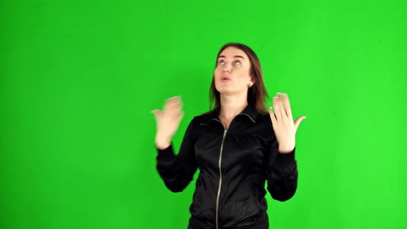Woman Feeling so Hoton Green Screen alt
