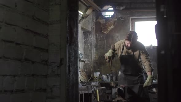 Manual Iron Treatment in Workshop alt