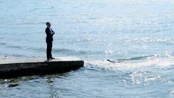 Lifestyle Portrait of Young Attractive Independent Business Man alt