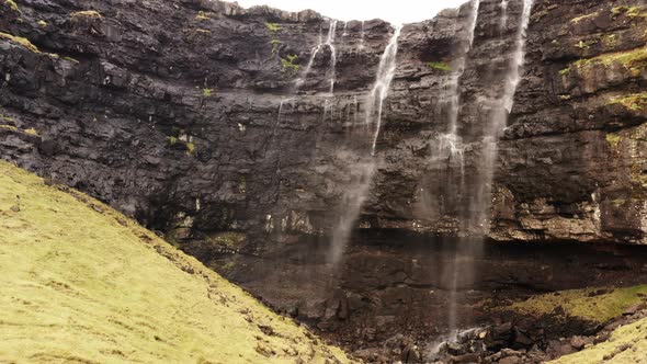 Drone Descending Over Fossa Waterfalls And Cliffs alt