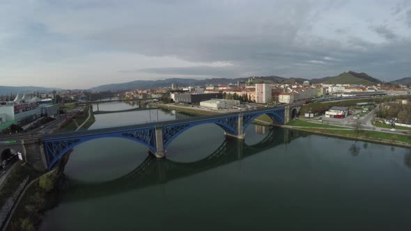 Aerial view of the blue railway bridge in Maribor alt