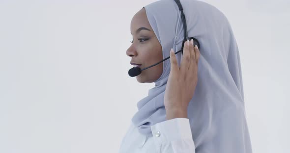 Customer Representative Business Woman with Phone Headset Helping and Supporting Online alt