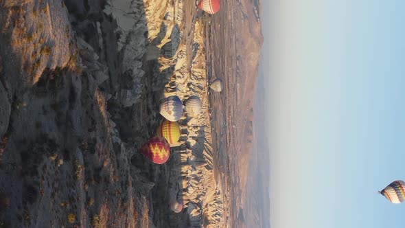 Vertical Video  Balloons in Cappadocia Turkey alt