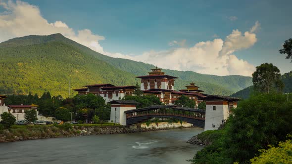 Time Lapse Of The Punakha Dzong In Bhutan alt