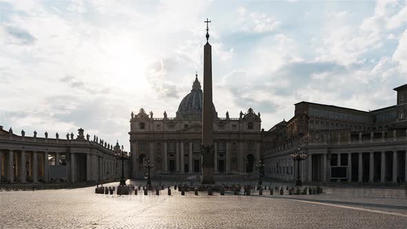 Roma, Italy, Timelapse  - The Saint Peter's Square during the day