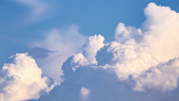 4K Timelapse: Big Clouds 05, Parma, Italy alt