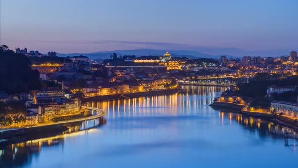 Before Sunrise at the Most Emblematic Area of Douro River Timelapse alt