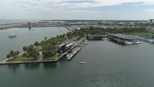 Aerial view of St Petersburg and the bay, Florida alt
