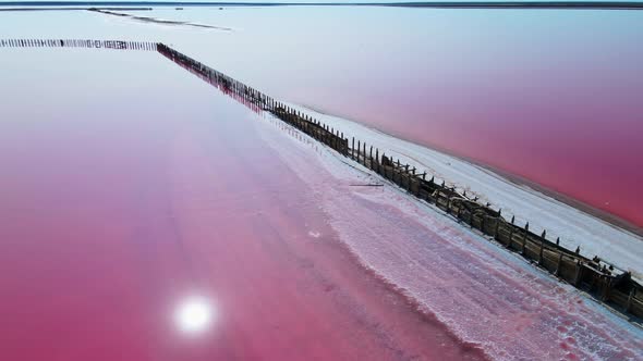 Deposits of Rock Salt in the Pink Lake alt