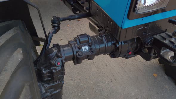 The Tractor Undercarriage alt