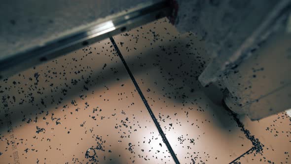 Milling Devise at Work Close Up Video alt