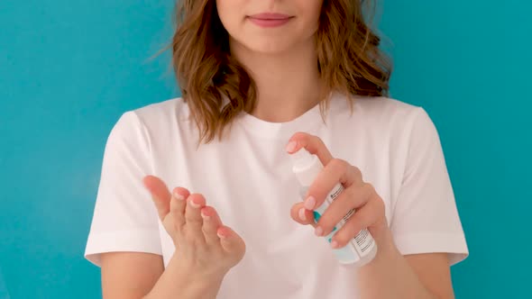 Pulling Surgical Glove alt