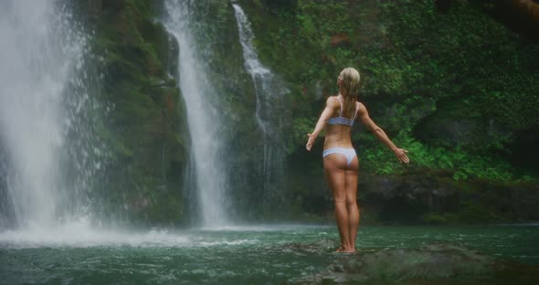 Embracing the nature of the waterfall alt