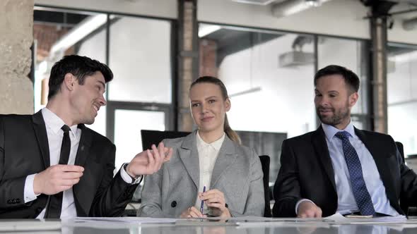 Relax Business Discussion alt