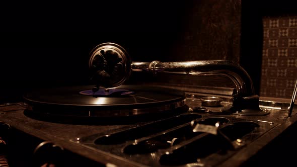 Antique Record Player 58 alt