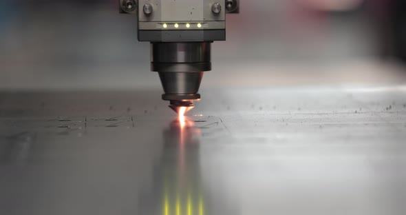 Industrial Laser Cutter Cutting Metal Sheet - CNC Cutting Technology And Equipment In Factory. - clo alt