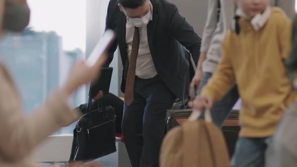 Passengers At Departure Lounge alt