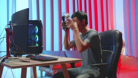 Start Playing On A Cyber Games  alt