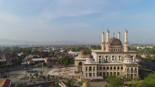Mosque in Indonesia alt