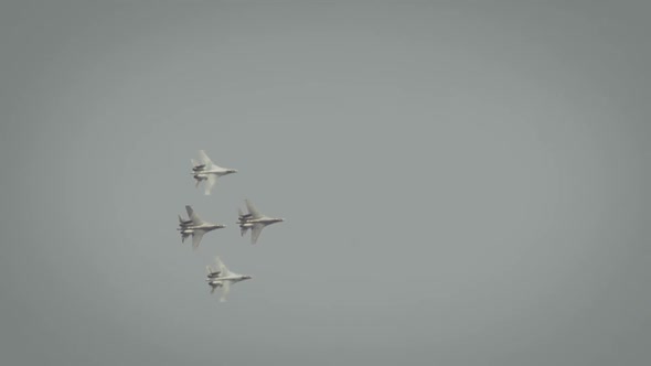 Flanker fighters flying in battle formation alt