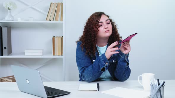 Canceled Vacation Delayed Tour Woman Passport alt